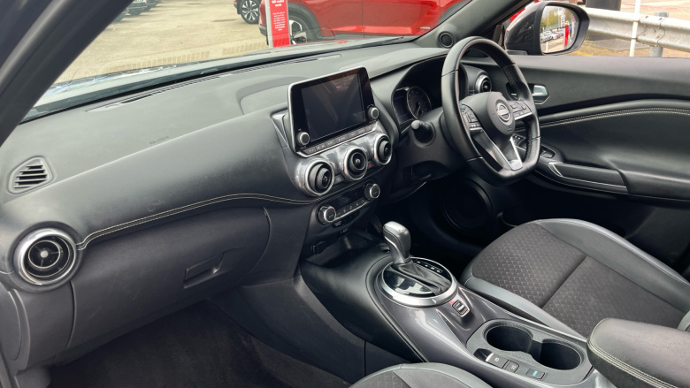 Nissan Juke 1.6 Hybrid N-Connecta 5dr Auto Hybrid Hatchback